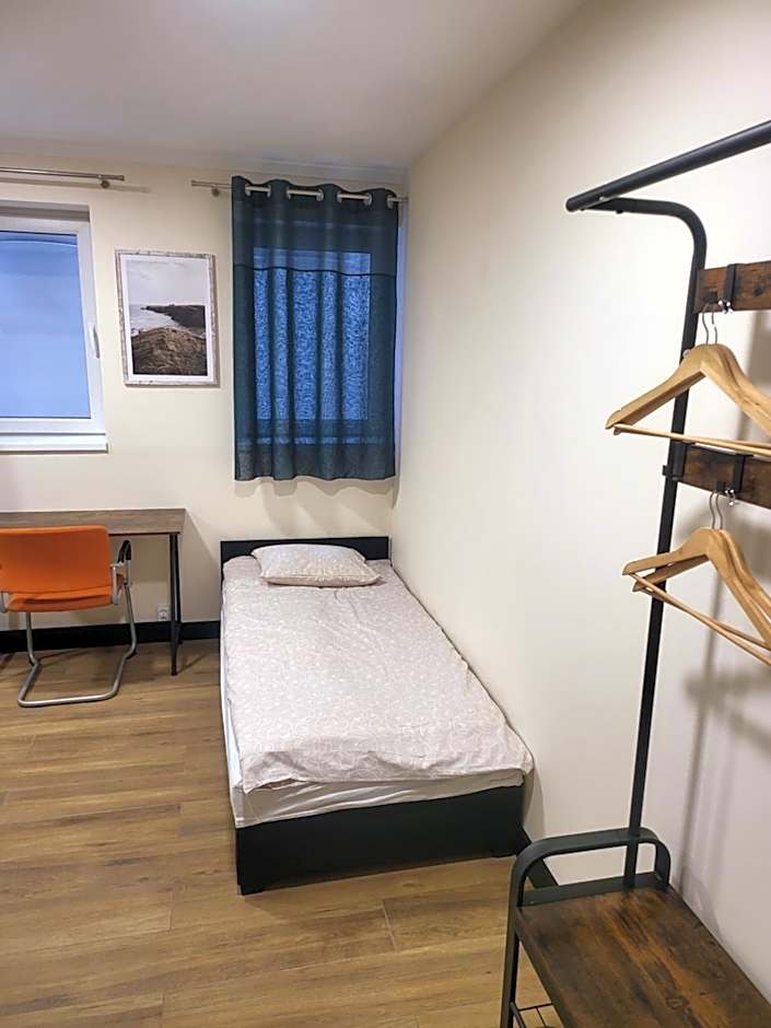 Rooms4Rest Bokserska - Private rooms for tourists