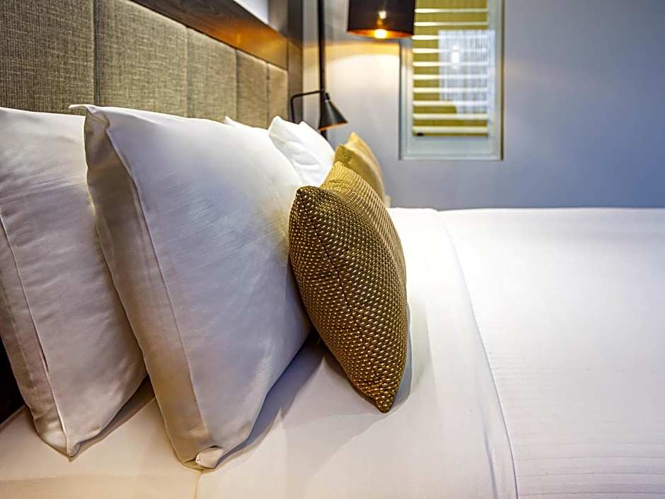 Mercure Sydney Liverpool Hotel