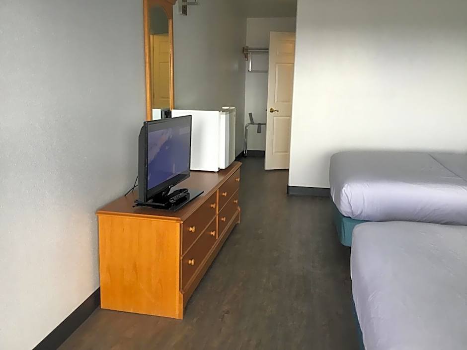 Motel 6-Baker City, OR