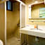 Warner Leisur Hotel