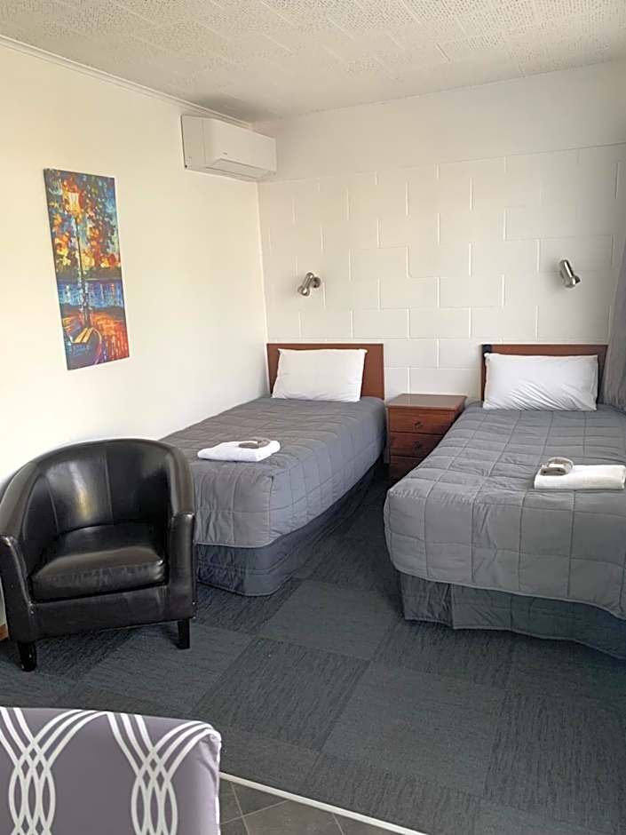Brooklyne Motel Sanson