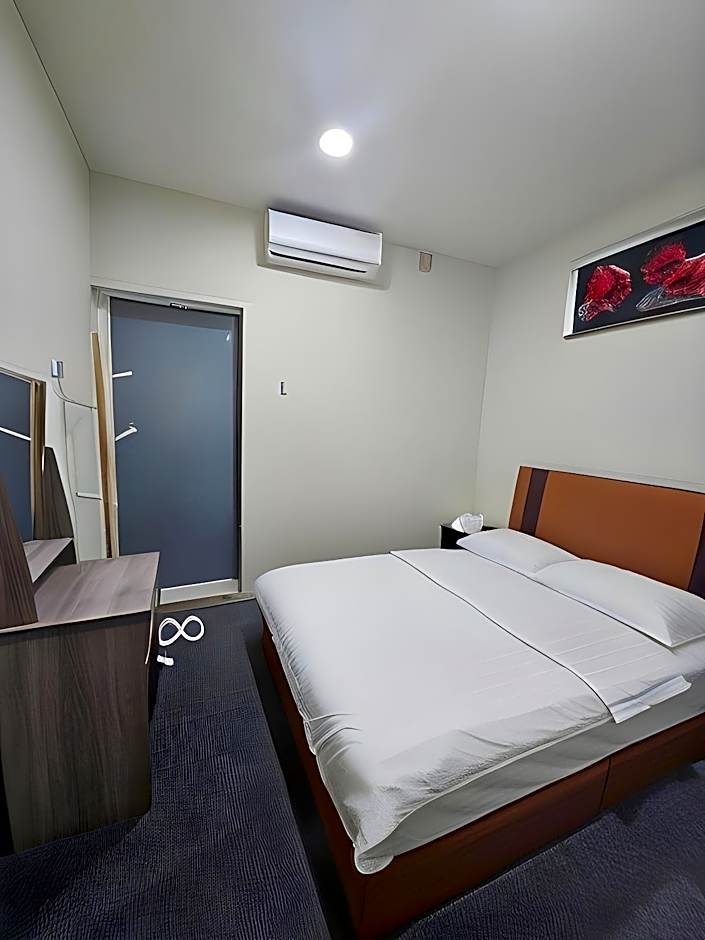 Grand Line Hotel