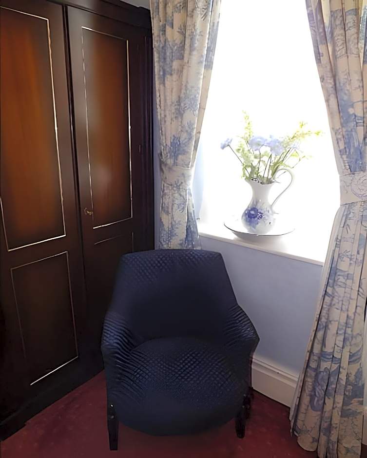 The Moelwyn Hotel & Restaurant