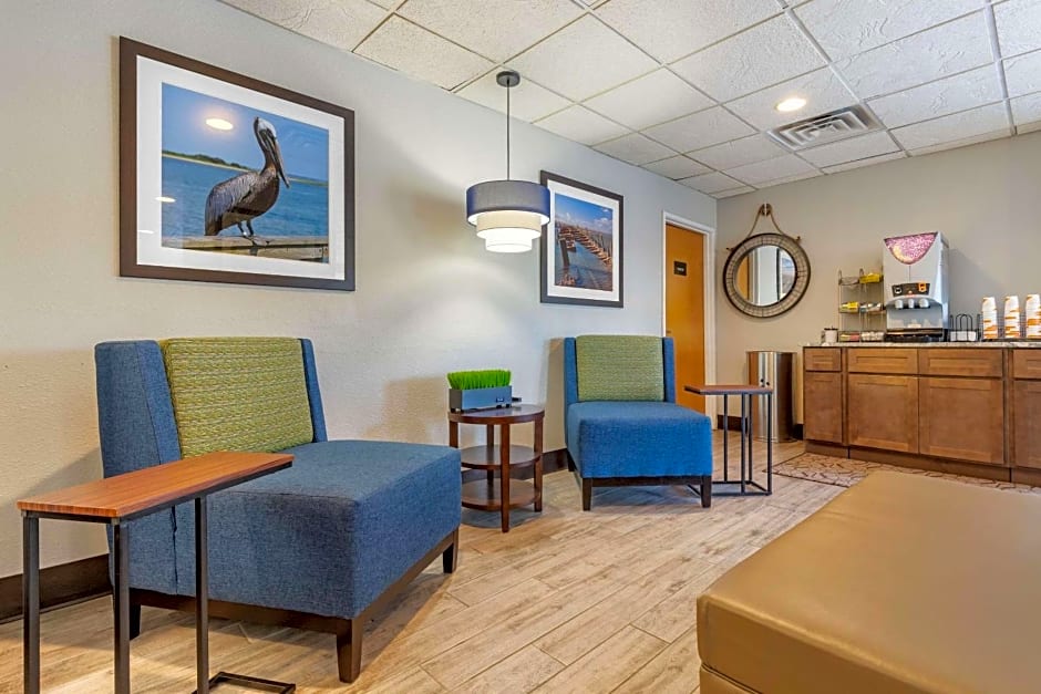 Comfort Suites Southport - Oak Island