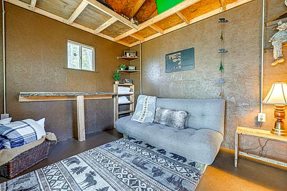 Smoky Mountain Cabin with Camping Area and Fire Pit!