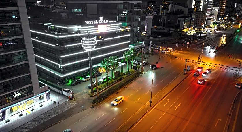 Gold Majesty Hotel