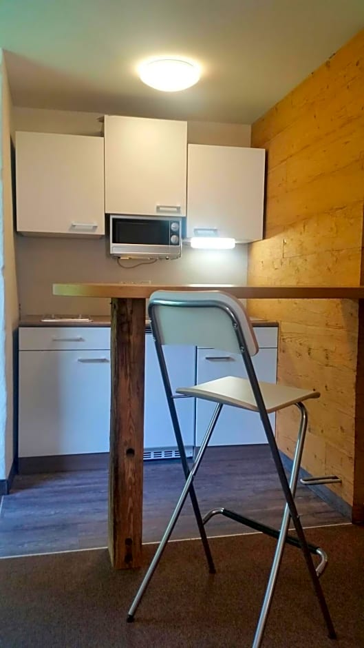 Bhome Gästehaus b&b / Apartments