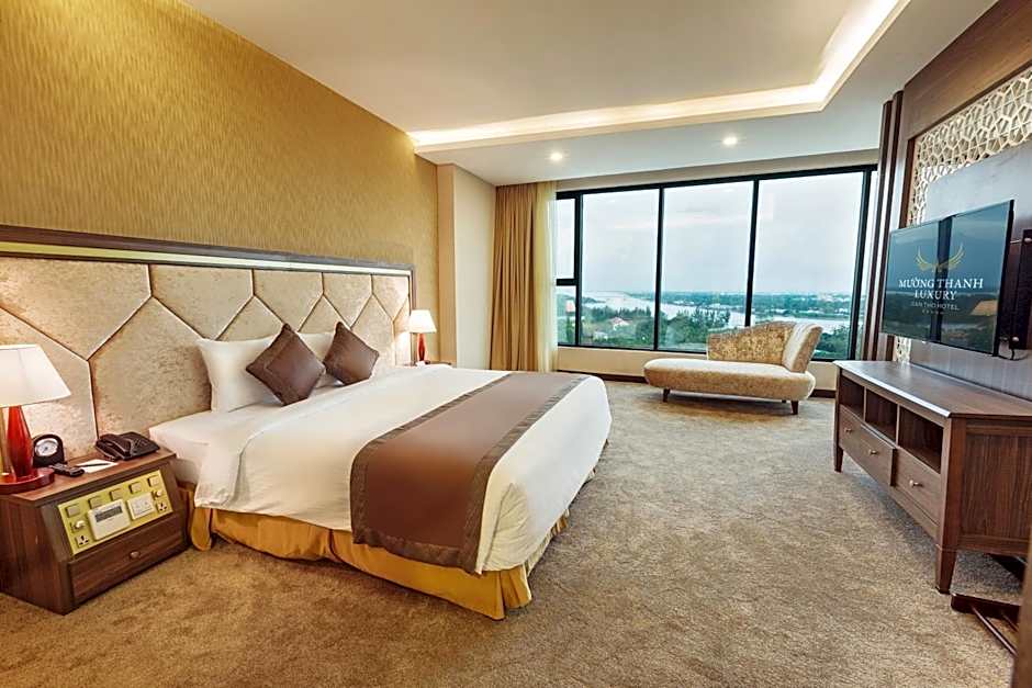 Photo 1 of 15 of Executive Suite