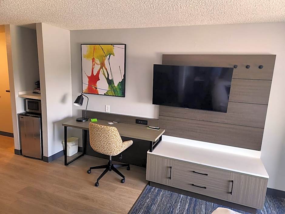 La Quinta Inn & Suites by Wyndham Warner Robins - Robins Afb