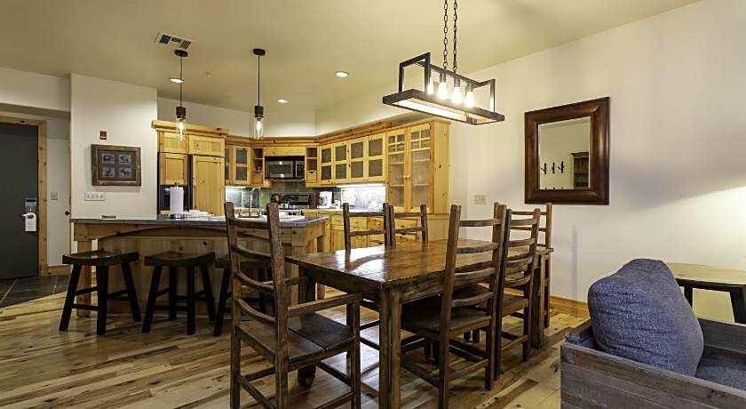 Lodges At Deer Valley