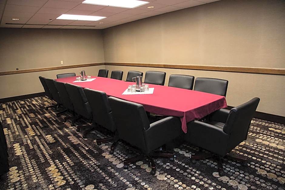 DoubleTree by Hilton Rapid City Downtown Convention Center