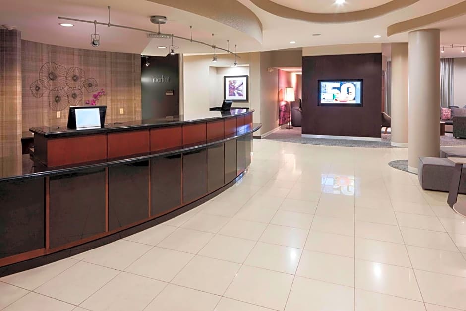 Courtyard by Marriott Miami at Dolphin Mall