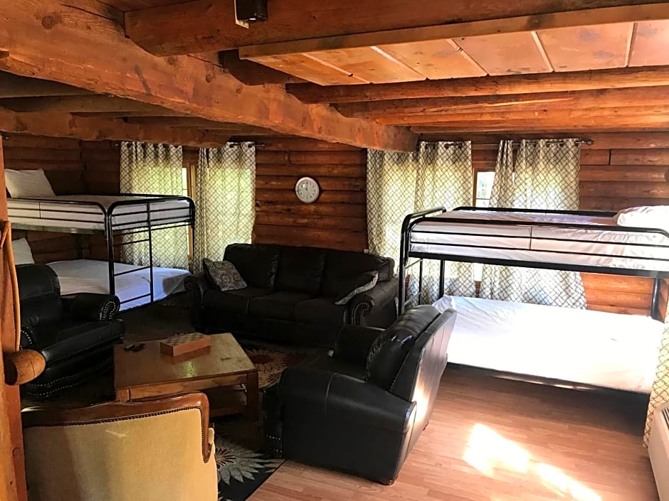 Mountain Trail Lodge and Vacation Rentals