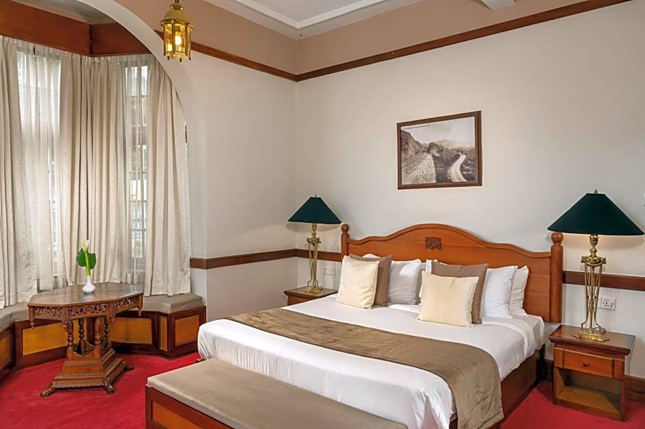 Photo 1 of 7 of Governor Suite