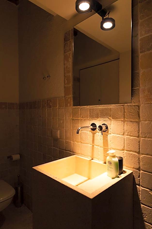 Umbria Country Shelter