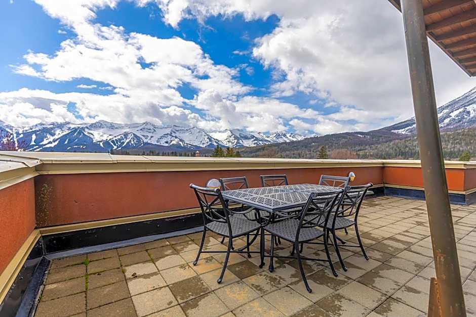 Luxurious 901 Condos by Fernie Central Reservations