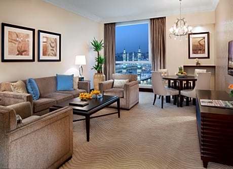 Fairmont Room King City