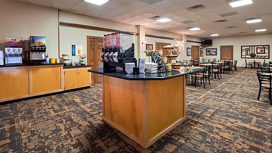 Crossroads Hotel & Event Center