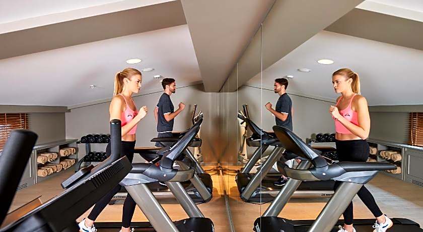 Renata Suites Boutique Hotel