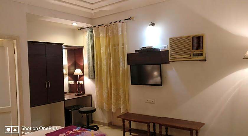 Samrat Hotel
