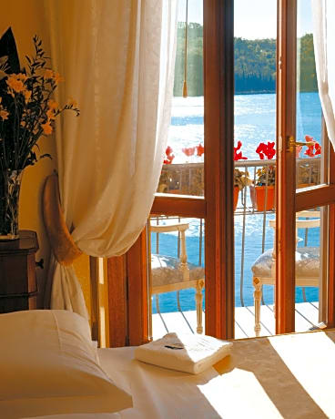 Suite with Lake View