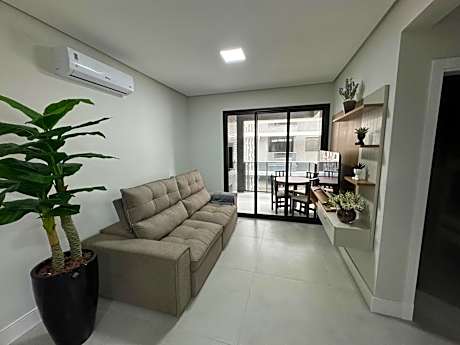 Cód 87 - Apartamento a 150 metros do mar!