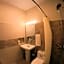 Hotel Crown Inn