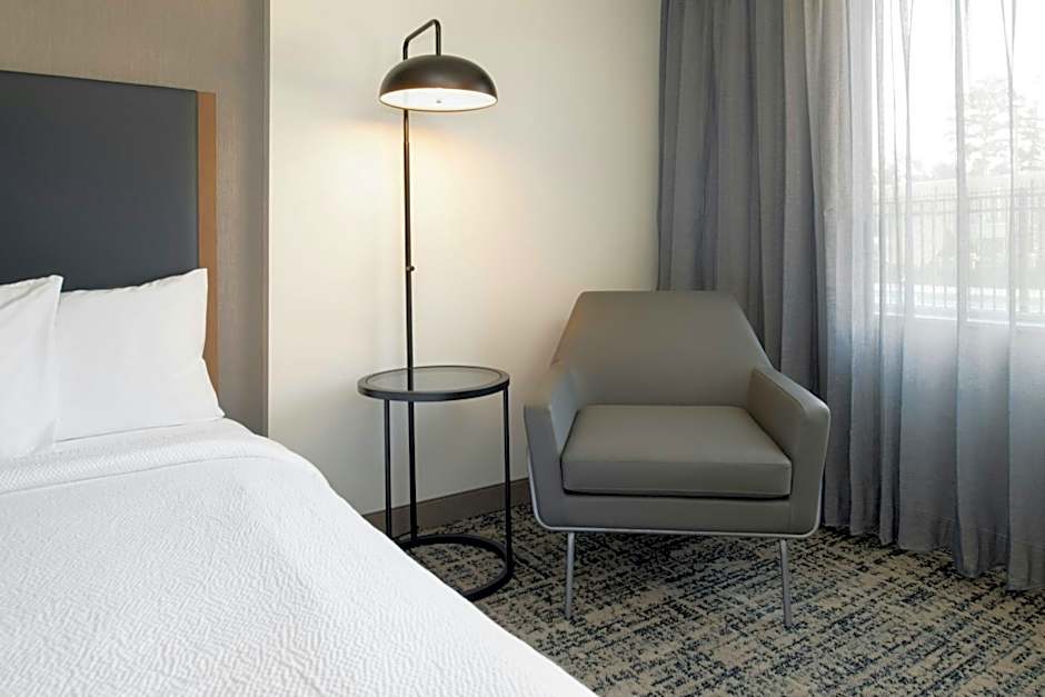 Courtyard by Marriott Houston City Place