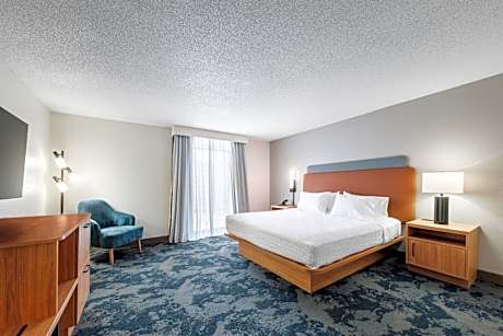 One-Bedroom King Suite with Sofa Bed - Non-Smoking