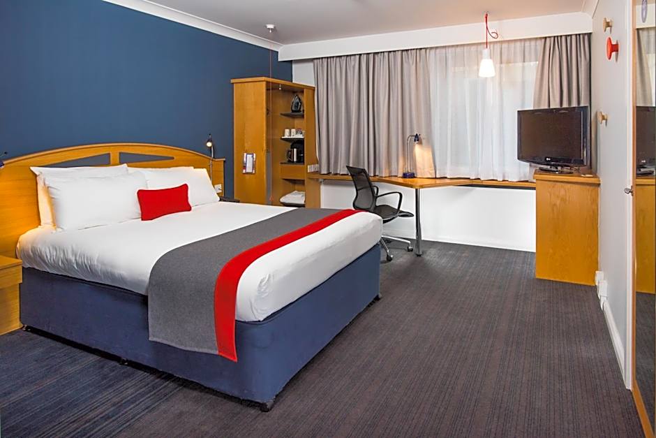 Holiday Inn Express East Midlands Airport By IHG