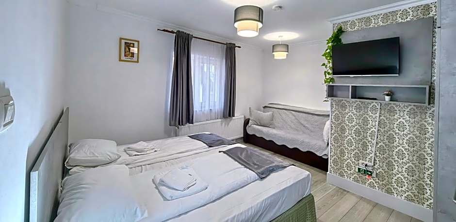 VAIAS Apartamente cu Terasa si Vedere Munte