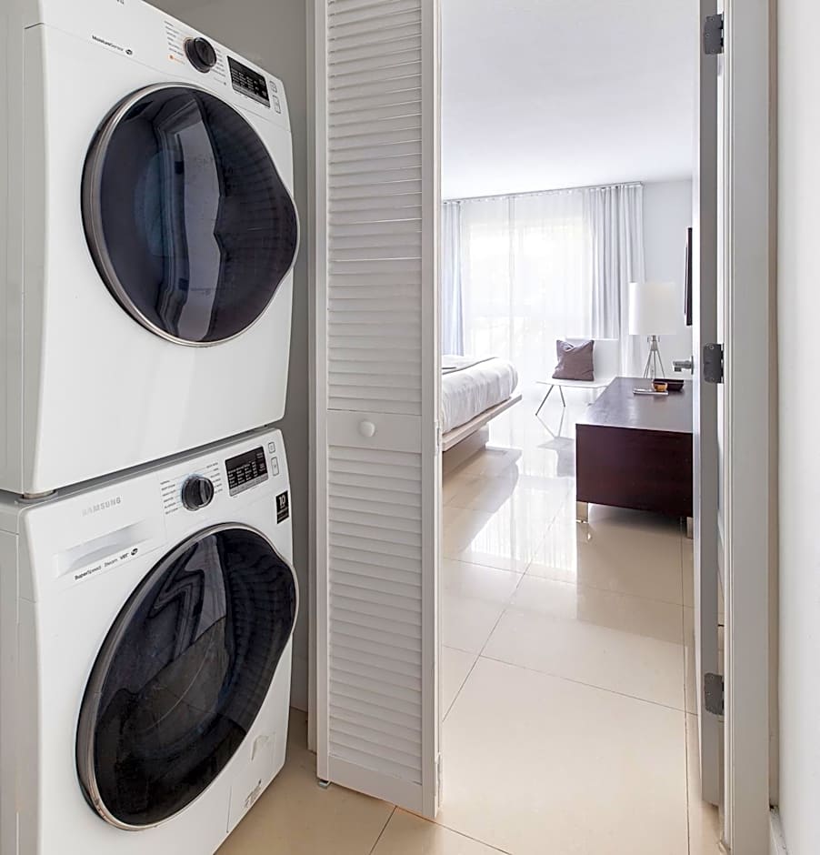 Beach Haus Bal Harbour