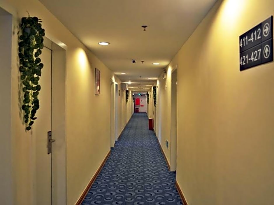 7 Days Inn Zhuhai Jida Zhongdian Mansion – Zhuhai, IA