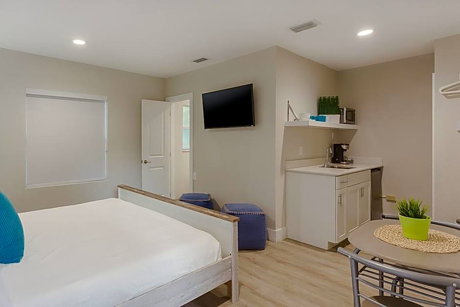 Drift Hotel