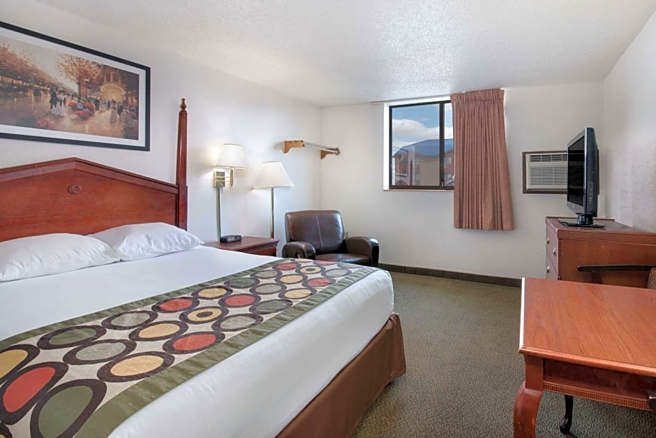 Super 8 by Wyndham Rapid City/Lacrosse St