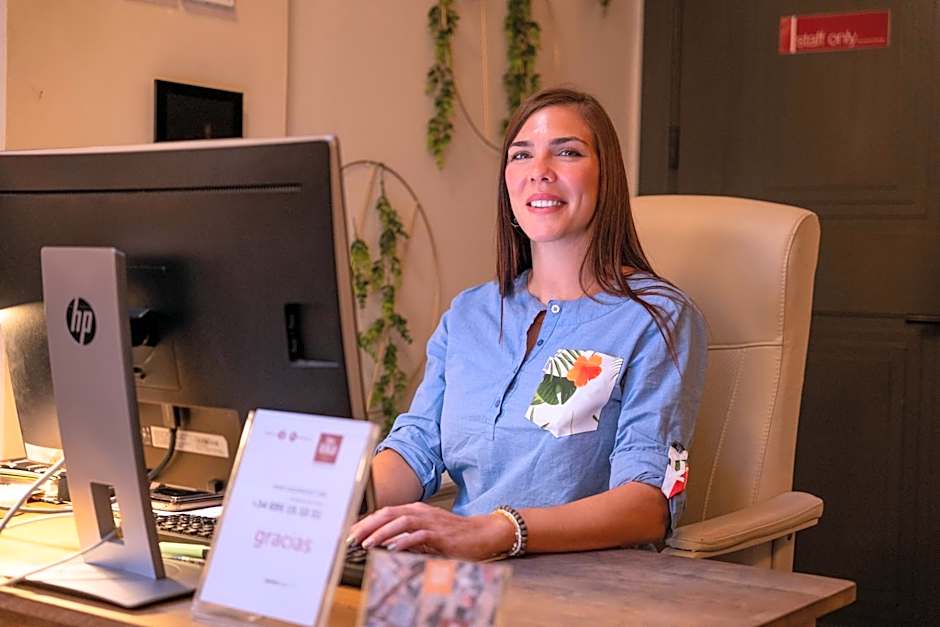 Casa Alhaja by Shiadu