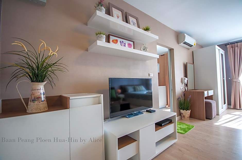 Baan Peang Ploen Huahin by Alice
