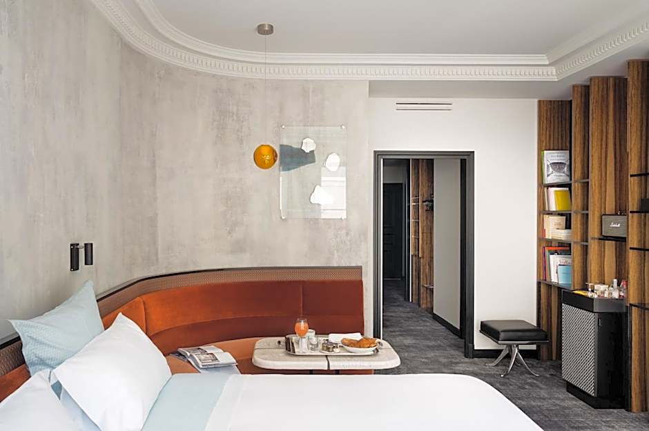 Photo 1 of 9 of Junior Suite