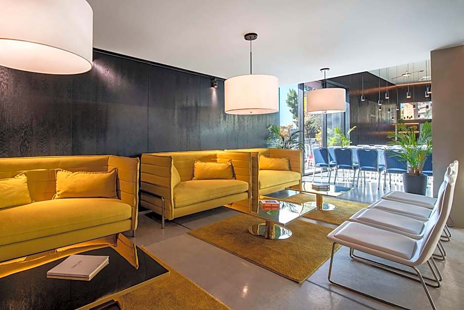 Golden Tulip Design Tbilisi