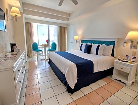 Single Room with King Bed