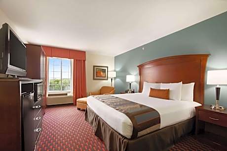 King Suite - Non-Smoking