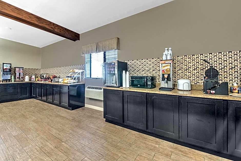 Days Inn by Wyndham Watertown