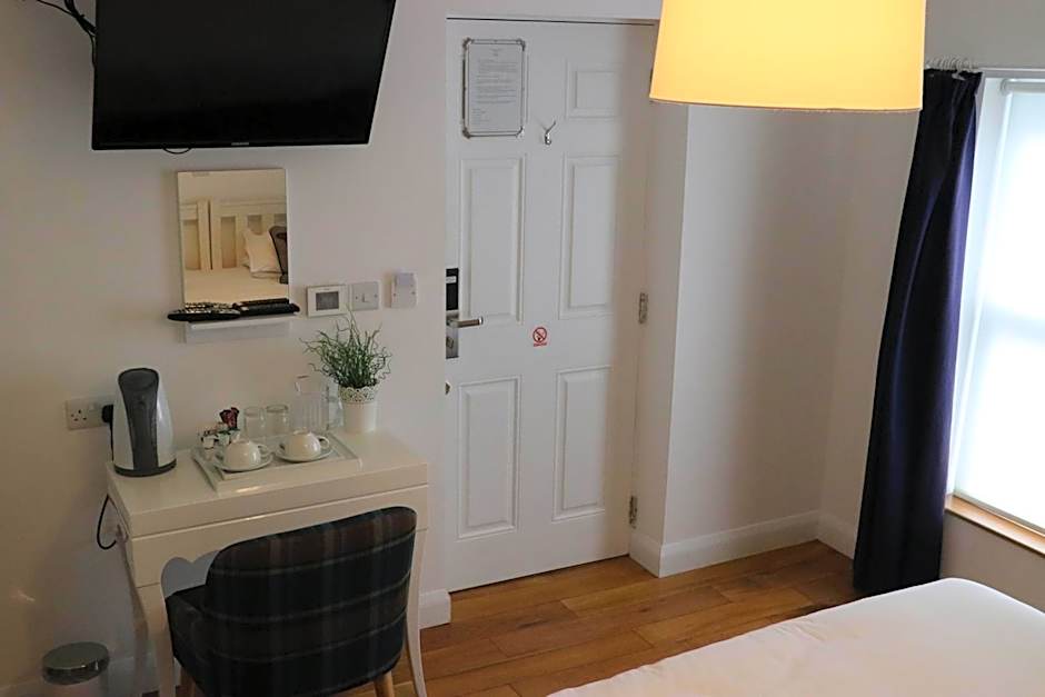 The Queen's Head Hotel