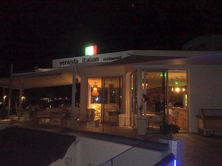 Vrissaki Beach Hotel