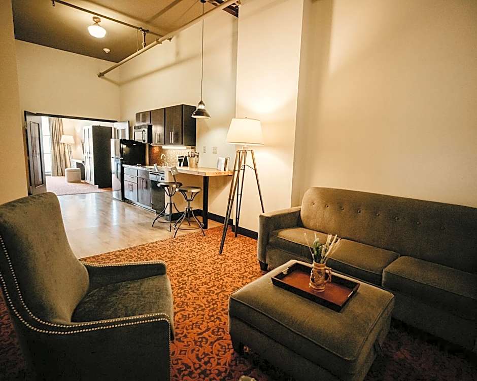 Brewhouse Inn And Suites