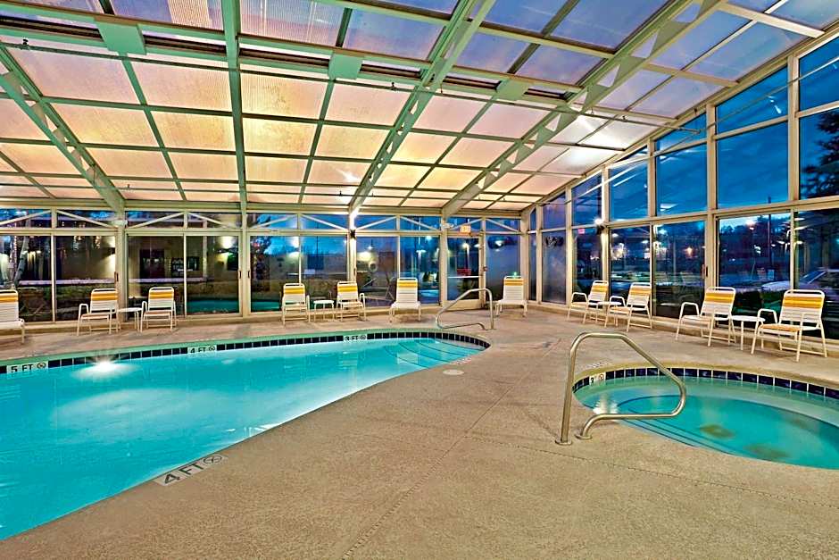 La Quinta Inn & Suites by Wyndham Mansfield, Oh