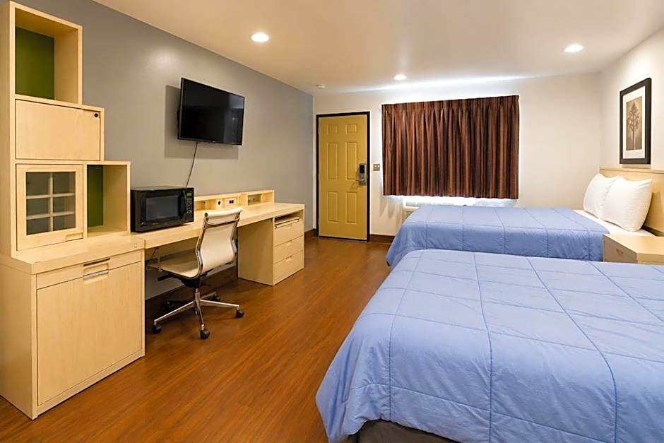 Century Motel Buena Park Anaheim I-5