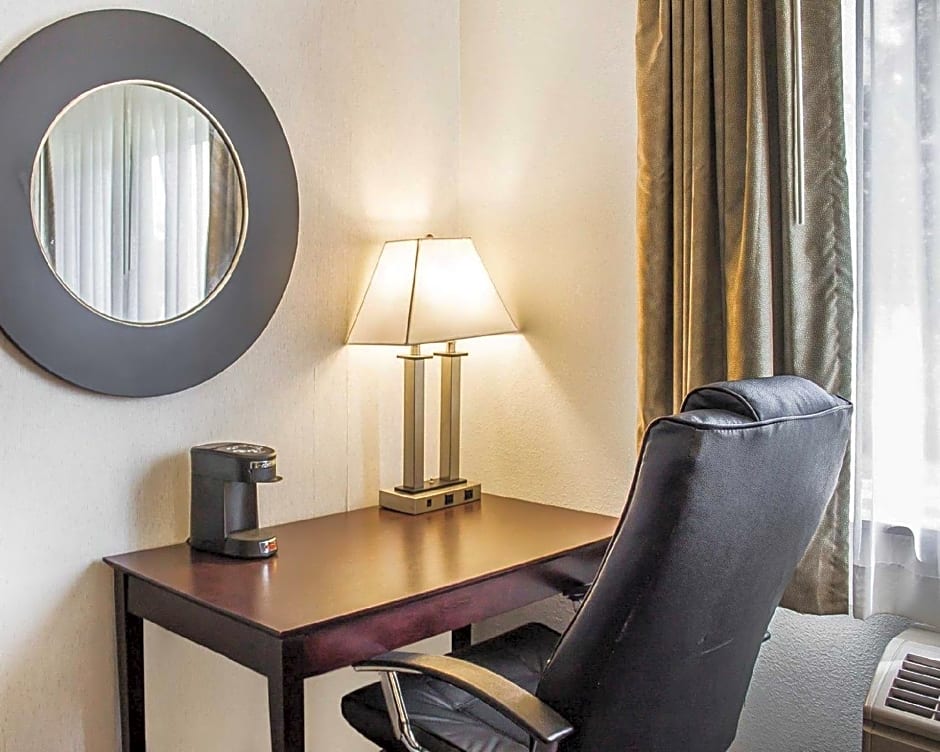 Quality Inn & Suites Sturgeon Bay