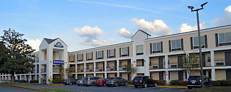 Days Inn by Wyndham Marietta-Atlanta-Delk Road