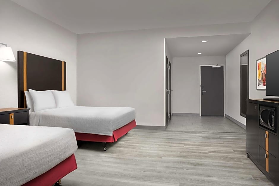 Hampton Inn By Hilton & Suites El Paso/East